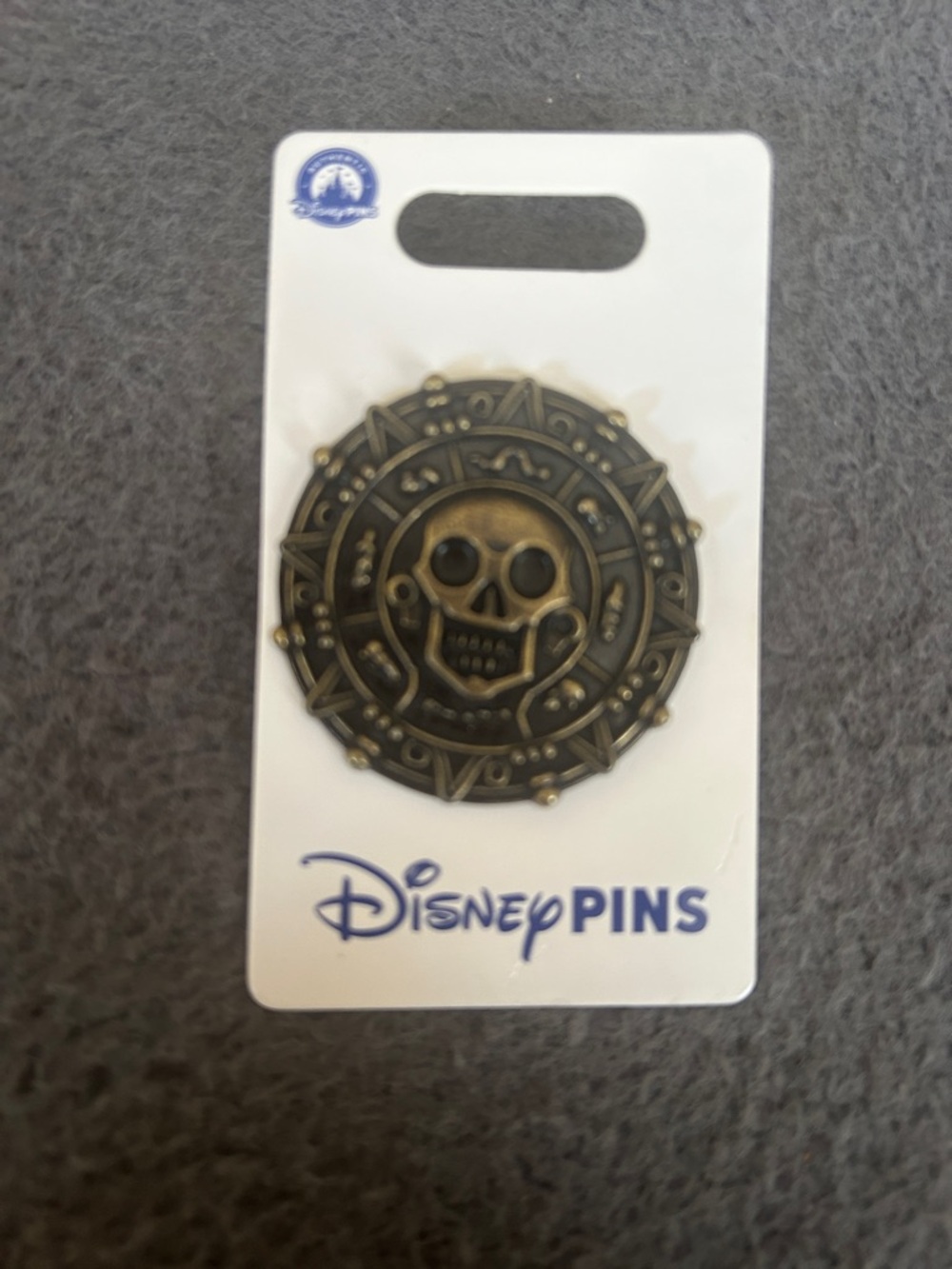 NEW Disney Pirates of the Carribean Pin